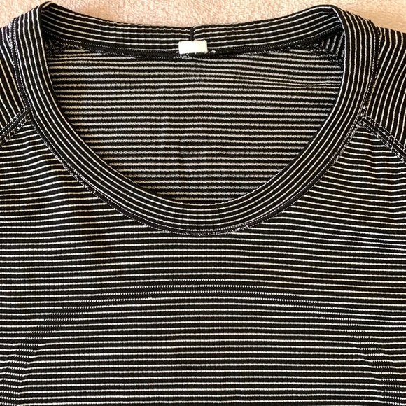 Lululemon Swiftly Tech SS - Picture 5 of 12